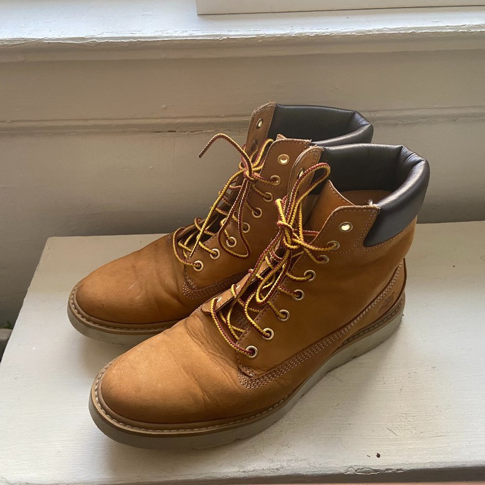 Timberland Keeley Field women's leather lace-up ankle boots (size 7)